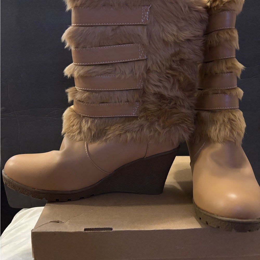 Stylish Tan Fur-Trimmed Wedge Boots